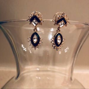 BRAND NEW Black & Gold tone Earrings